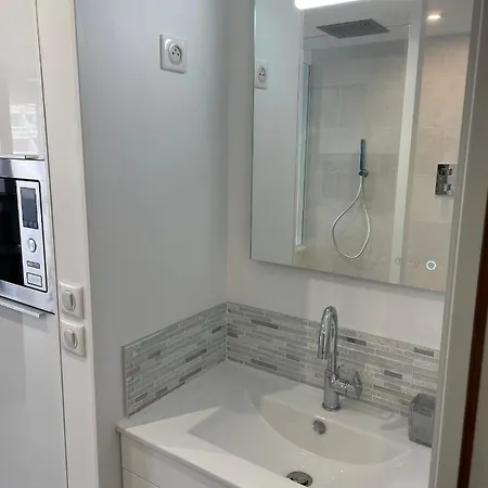 Golden Paradise 007 Port Nat Апартаменты *