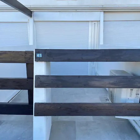 Golden Paradise 007 Port Nat Апартаменты *