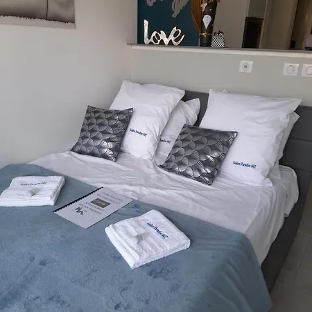 Golden Paradise 007 Port Nat