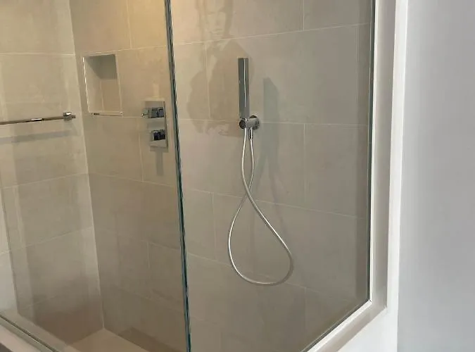 Golden Paradise 007 Port Nat