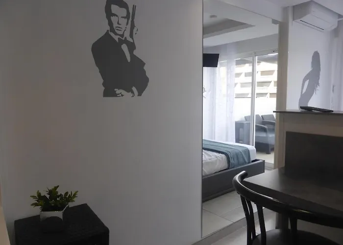 Golden Paradise 007 Port Nat *